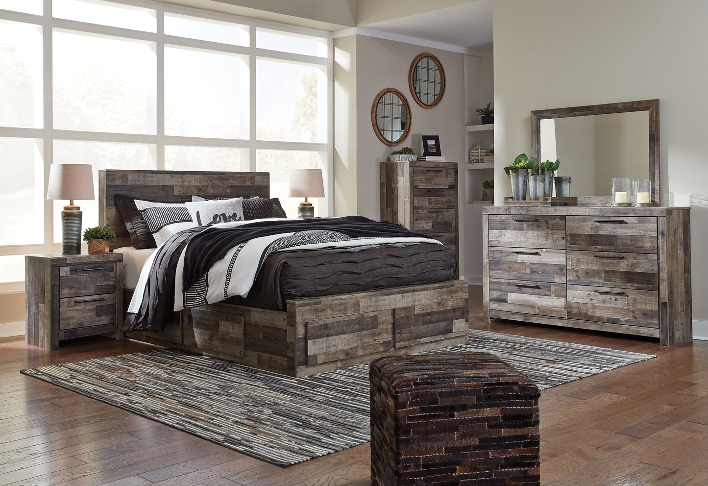 Derekson Panel Bed With 6 Storage Drawers