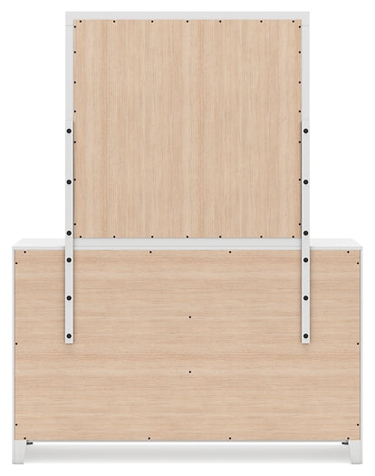 Binterglen Full Panel Bed with Mirrored Dresser and 2 Nightstands