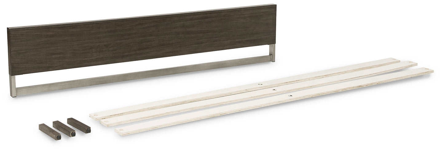 Arkenton King Panel Bed with Mirrored Dresser, Chest and Nightstand